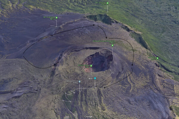 Aerial view of Mt. Mihara on Izu Oshima, showcasing volcanic beauty and lush vegetation.