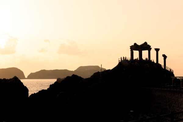 Ancient ruins at Yunohama Roten Hot Spring offer a scenic sunset view.