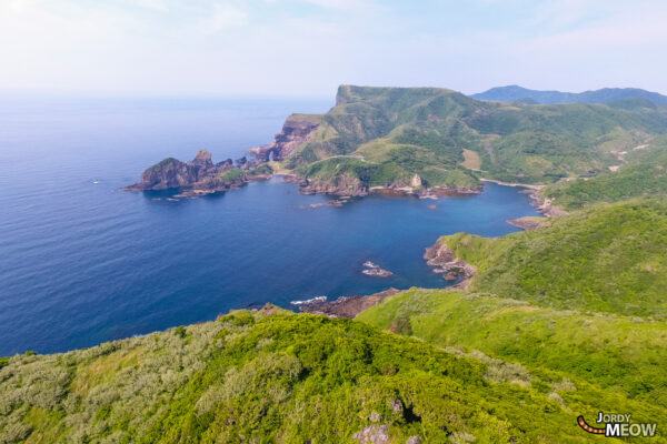 Explore the Stunning Kuniga Coast in Japans Oki Islands: A Natural Wonder Awaits.