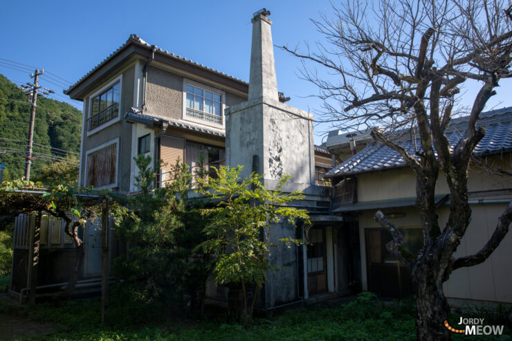 Abandoned Japanese M Clinic: Haunting Haikyo Ruins