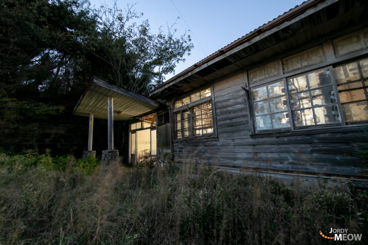 Creepy Abandoned Japanese Psycho Clinic Ruins