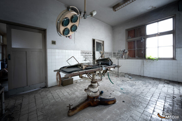 Eerie Abandoned Droid Clinic Operating Room in Japan