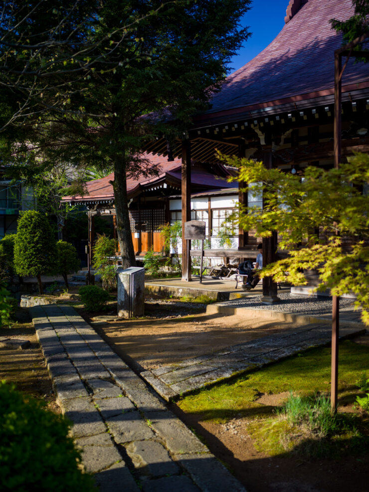 Tranquil Higashiyama historic walkway, Japan