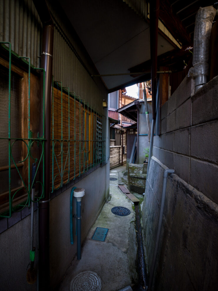 Gritty urban back alley passage