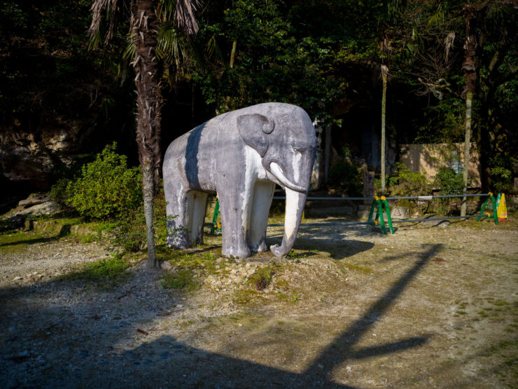 Yuma Tsugatas Abstract Elephant Sculpture Garden