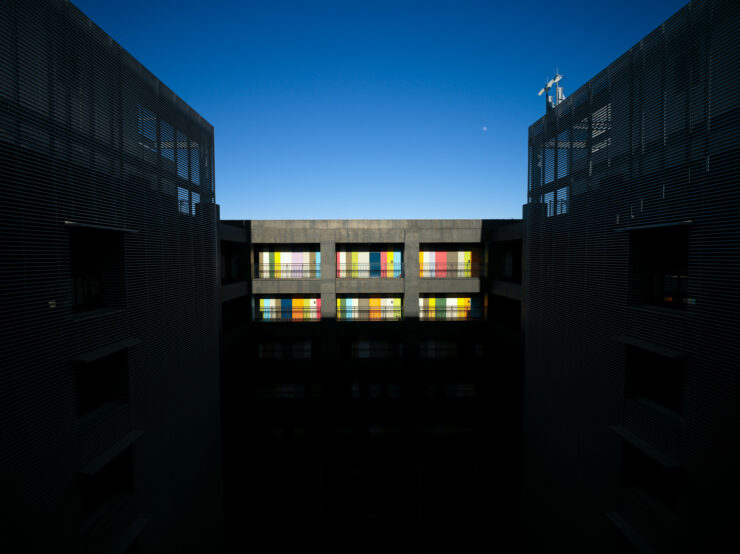 Vibrant Minimalist Office Building Architecture, Odaiba