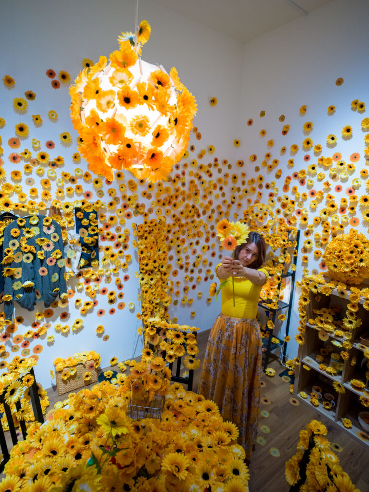 Yayoi Kusamas sunflower immersive art installation.